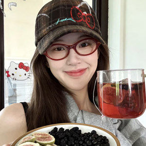 
Zhao Lusi's same style nerdy small frame tortoise shell glasses for women without makeup, anti-blue light flat glasses, prescription myopia glasses frame