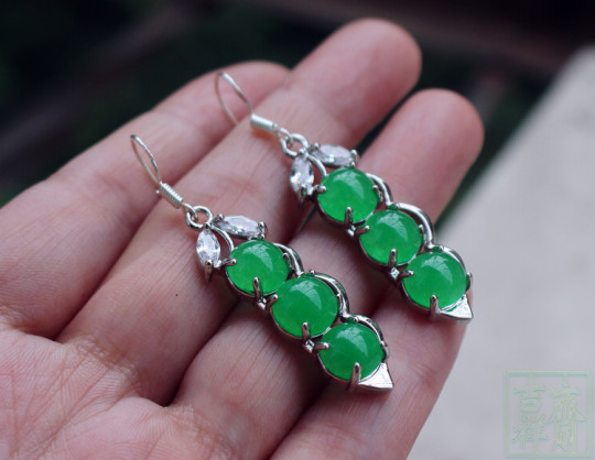 本物のマレー翡翠インゲン翡翠イヤリングペンダントイヤリングセット  