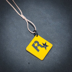 Carbon Fiber R Star Car Pendant - Keychain - Decorative Pendant - High-End Car Pendant - Gift for Boys