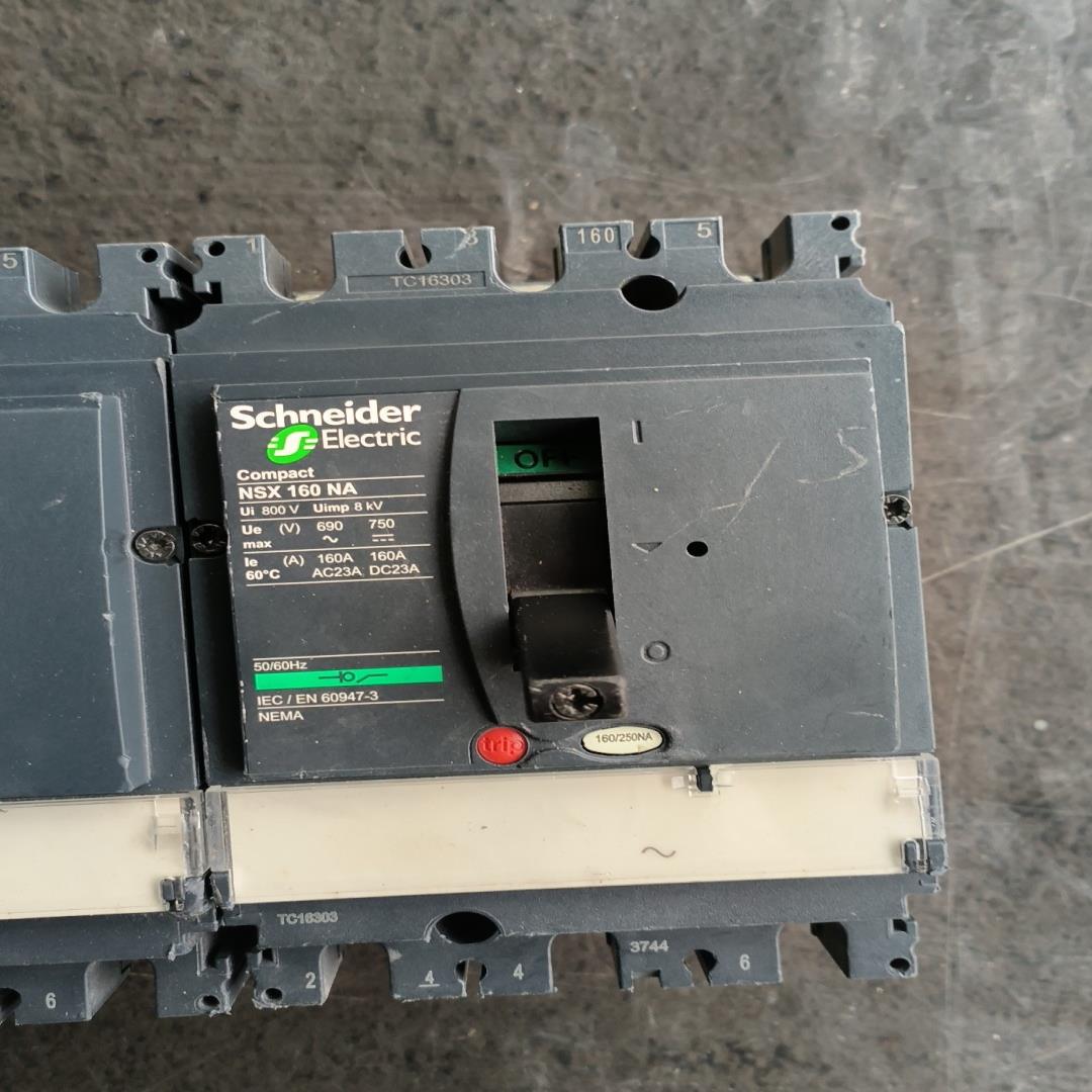 施耐德nsx160na隔离空开 3p
