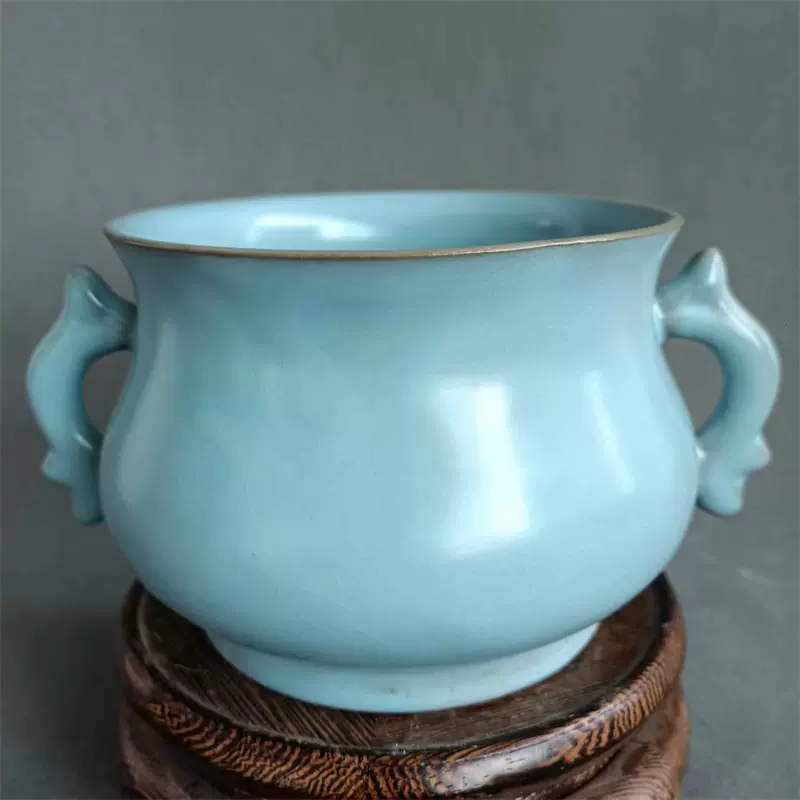 宋代汝窑青釉铁胎双耳御窑款香炉仿古瓷古董