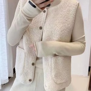 
Imitation lamb fur vest for women in autumn and winter 2025 new fashionable Korean version wear fashionable loose knives horse clip jacket