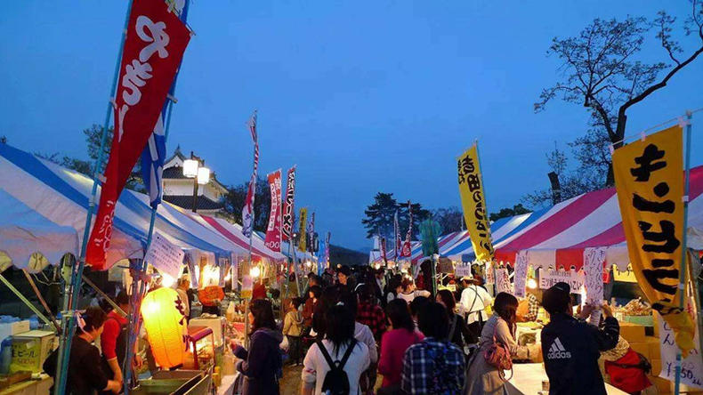 日本热闹的祭典，和这些街边小吃更相配(图1)