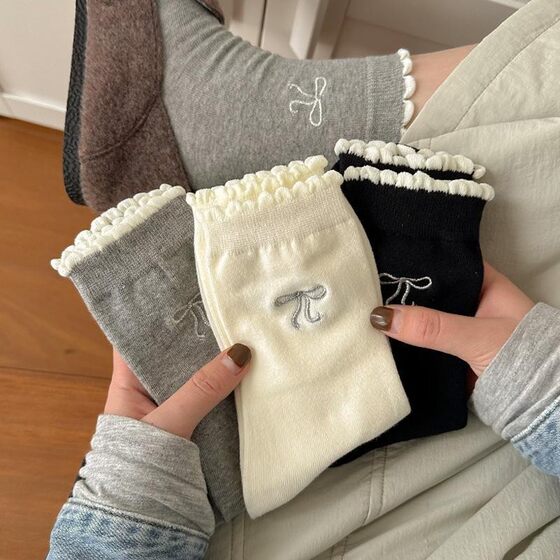 
2025 new style miu style bow socks for women's mid-tube socks spring, autumn, summer, Japanese cute lace stockings