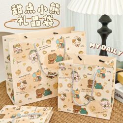 Dessert Bear Gift Bag, High-Looking and Cute Cartoon Large-Capacity Tote Bag, Simple and High-End Gift Packaging Bag
