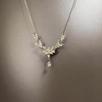 
Vintage Crystal snowflake necklace