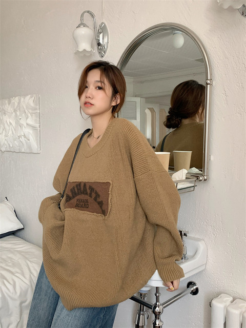 Hong Kong style retro chic sweater for women in autumn and winter American lazy style soft glutinous thick loose mid-length sweater top