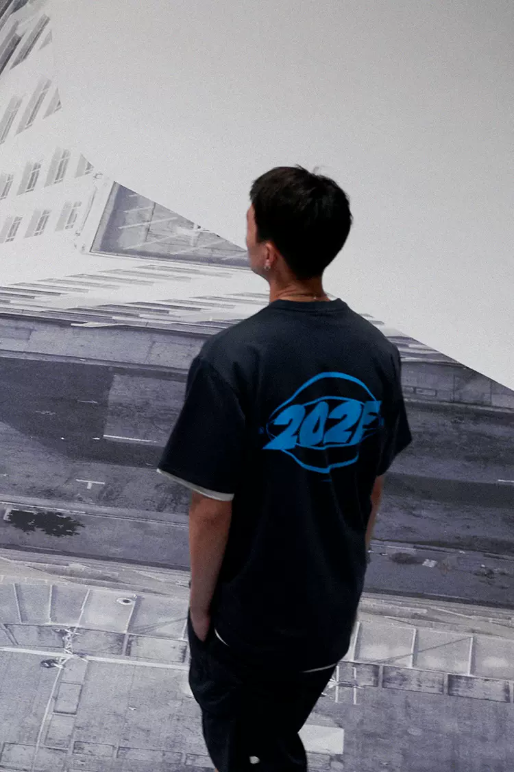 Anb21春夏 2e印花短袖t Shirt 藏青色 白色 花灰色 Anb21春夏 2e印花短袖t Shirt 藏青色 白色 花灰色