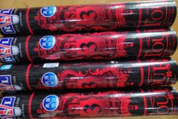 74-Speed Genuine Yashilong No. 3 Badminton Durable Training Ball, Suitable for Indoor and Outdoor Use, Competition-Grade Badminton