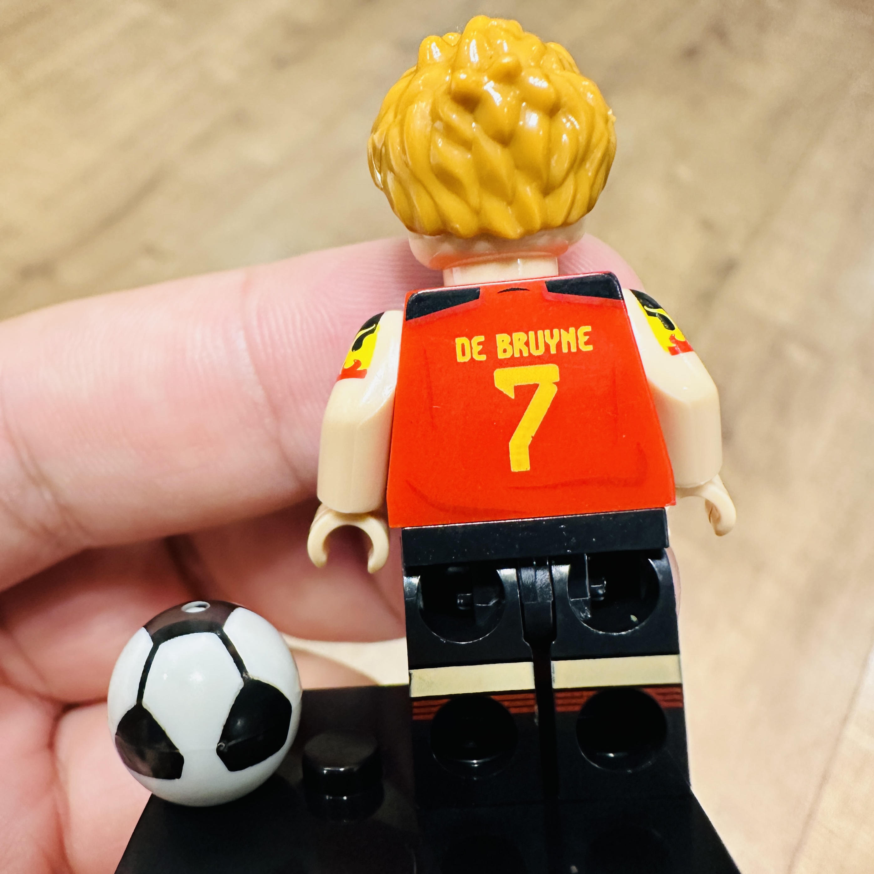 兼容世界杯足球明星德布劳内de bruyne人仔拼装积木男孩玩具