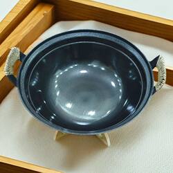 【Premium Selection】Traditional Double-Handled Cast Iron Pot with Round Flat Bottom for Gas Stove, Thickened Double-Handled Pot