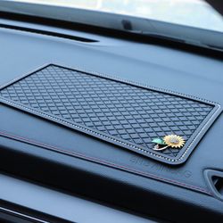 High Temperature Resistant Car Dashboard Storage Mat, Large Size 30*15, Car Phone Holder Anti-Slip Mat, Car Anti-Slip Mat