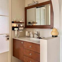 Medieval-Style Bathroom Cabinet Combination with Ceramic Integrated Basin, Solid Wood Bathroom Vanity, Washbasin, and Sink Cabinet