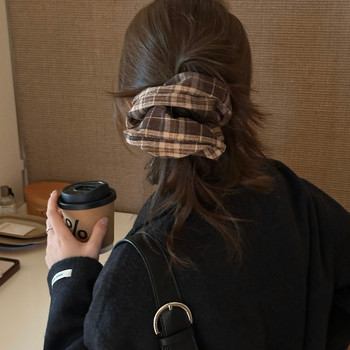 
Hazelnut latte. Retro college style patterned hair rope, large intestine ring, versatile temperament hair ring, rope head, flower hair accessories