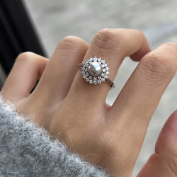 Fangtangjia's Finely Crafted Micro-paved Zircon Sterling Silver Flower Plate Shijia Pearl Ring Is Light Luxury And High-end Female Niche Ring