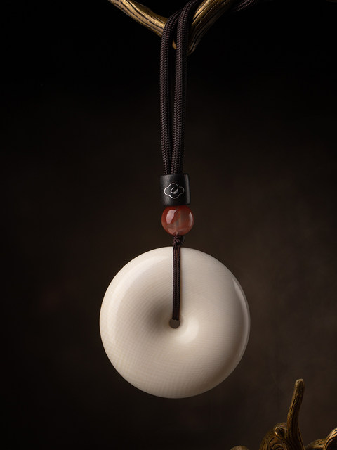 Dashan Hall Ice Material Full Pattern Pendant Men and Female Fillets ...