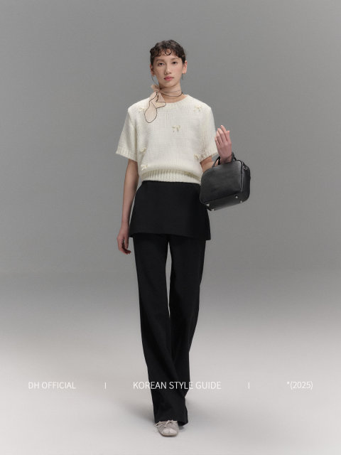 DH OFFICIAL Large flower embroidered round neck sweater Korean skin-friendly simple