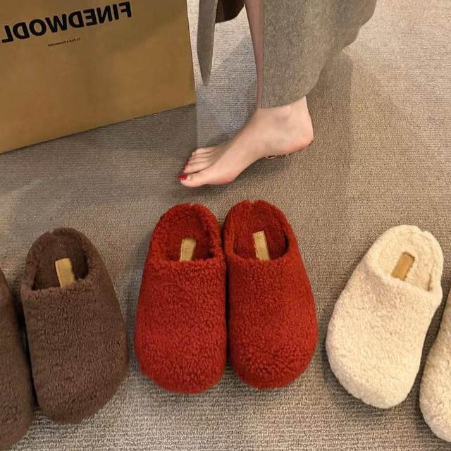 Niche red hair shoes slippers Women's shoes wear new autumn and winter retro with velvet cotton shoe tip semi -slippers
