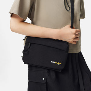 
Lining/Li Ning's new winter CF traceable men's and women's outdoor fashion irreverent and fun crossbody bag ABDT207