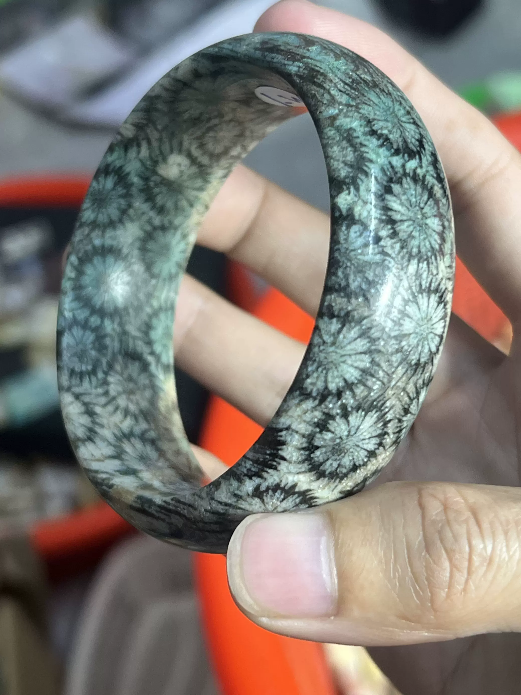 天然珊瑚玉绿皮花
