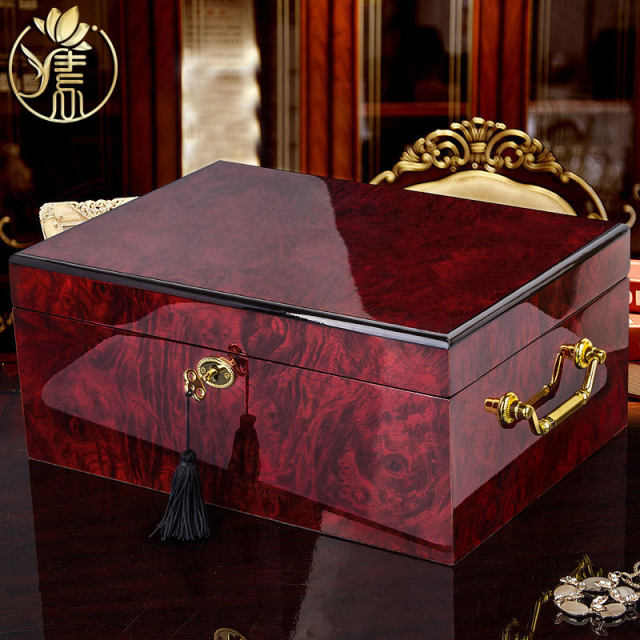 Wooden lockable jewelry box Korean large-capacity jewelry storage box high-end princess solid wood piano lacquer European gift