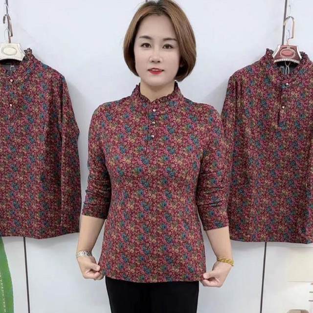 Autumn and winter Internet celebrity new fashionable print classic high-end retro loose middle-aged and elderly mothers wear plush warm top