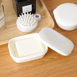 Portable Soap Box with Lid, Travel Soap Box, Simple Japanese-Style Lockable Waterproof Sealed Soap Box for Student Dormitories