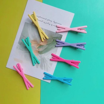 8 4.5cm cross bangs fresh and sweet little hair clips