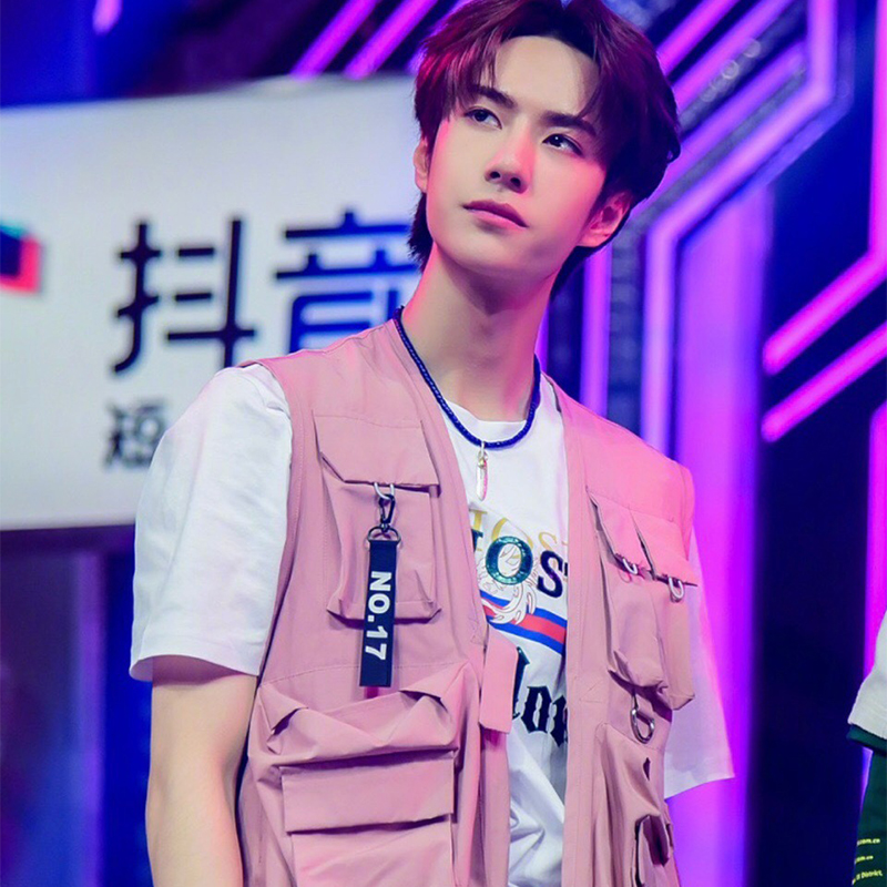 WANG YIBO  Ÿ ,  м   Ÿ, Ϻ м 귣      Ƽ  ۾ -