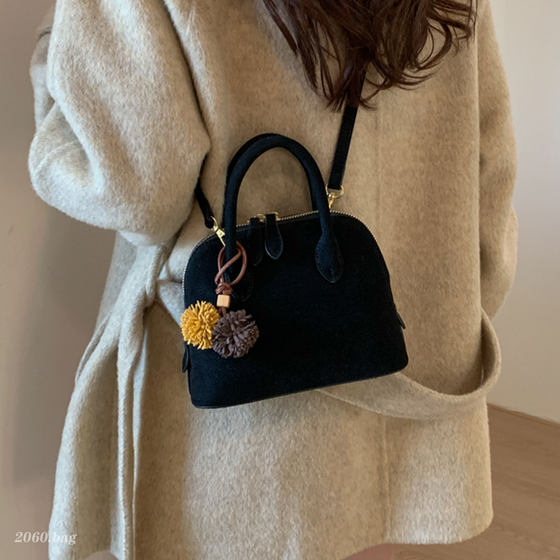 
Western, fashionable, exquisite, versatile and simple one-shoulder cross-body commuting casual handbag 2025 autumn and winter women's shell bag
