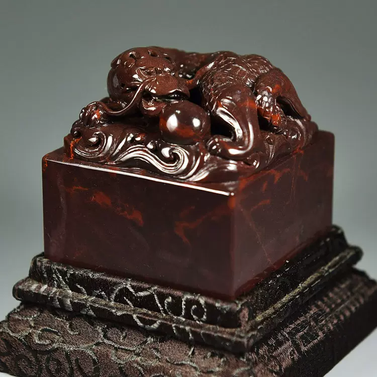 臻品收藏壽山石荔枝凍石《子母獸印章》印石滿絲通透材大