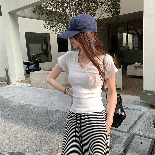 Korean 2025 summer new V-neck rag shoulder slim short-sleeved T-shirt for women's versatile top white cotton shirt