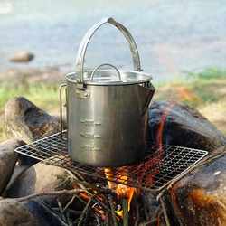 New direct selling outdoor kettle camping mountaineering kettle portable coffee teapot camping hanging pot cooking utensils