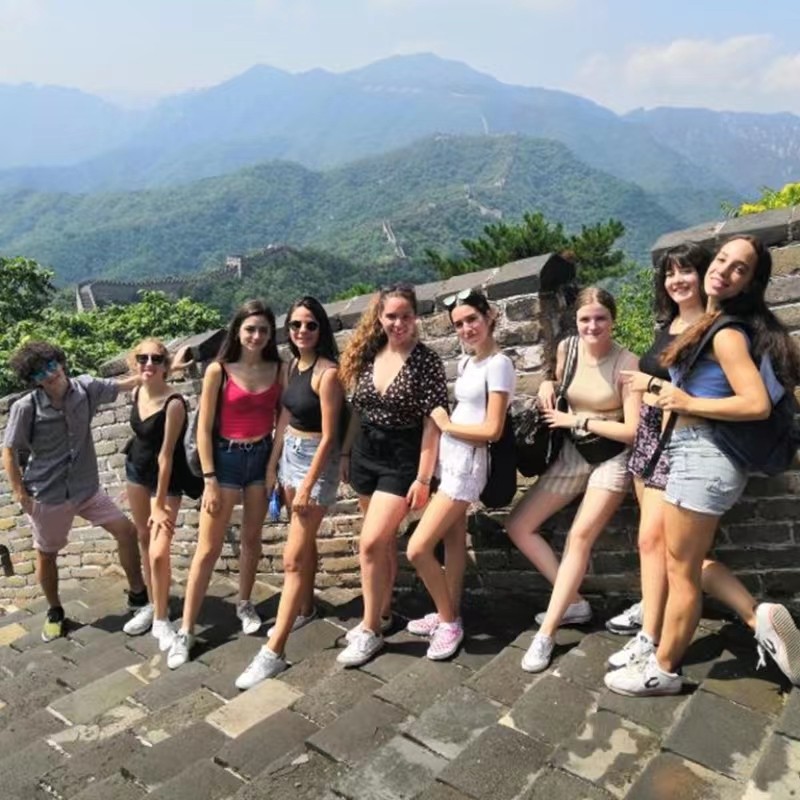 Mutianyu Great wall Round-trip ZANBUS Tour (Daily) 8/9/10 am