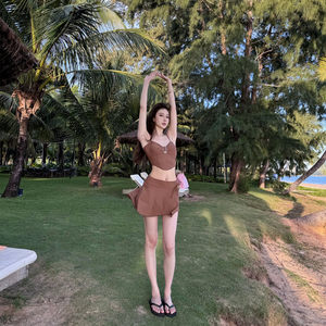 
2025 new retro Maillard color bikini split swimsuit for women with small breasts sexy pure and slim soaking hot spring bathing