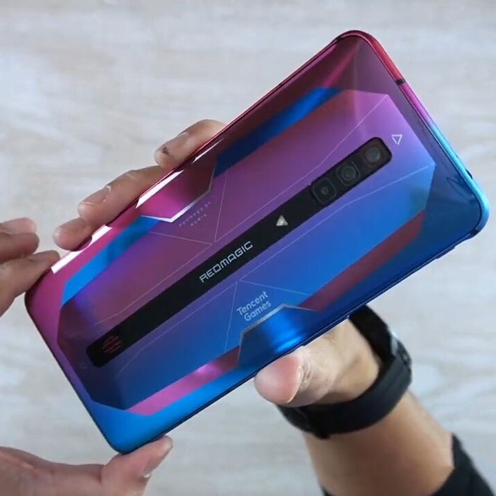 努比亚红魔6Pro电竞游戏手机