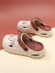 Giày Croc Áo khoác ngoài mùa hè cho nữ 2024 Mới Đế mềm chống trượt Phòng mổ Baotou Dép đi biển với cảm giác chết tiệt 