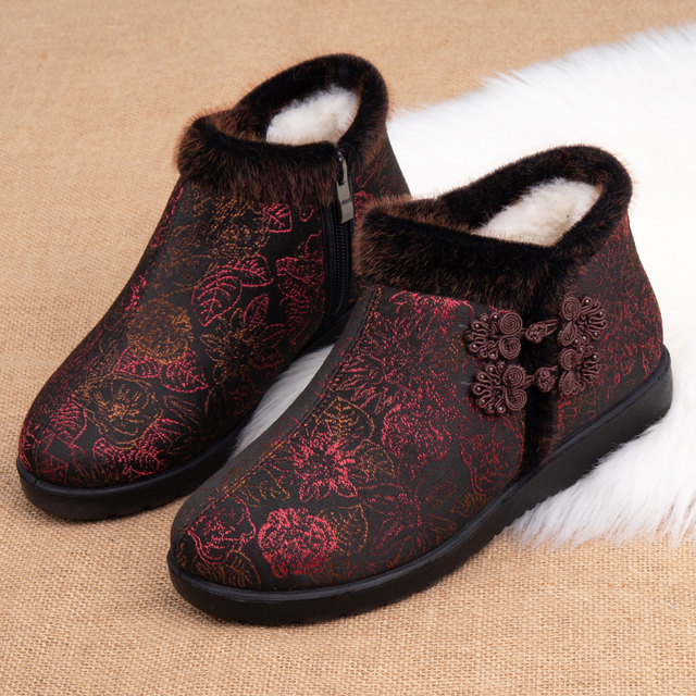 Winter Northeastern pure wool women's shoes, old Beijing cloth shoes, plus velvet cotton shoes for the elderly, middle-aged and elderly non-slip warm mother's shoes