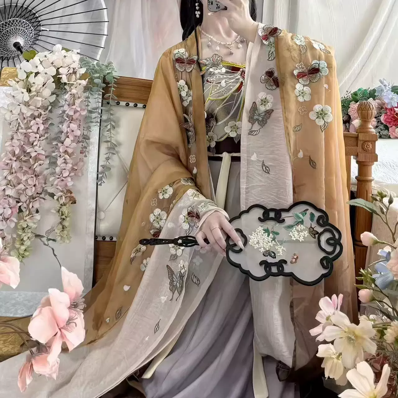 唐韵轻衫铺青鸾仙子原创汉服双层花瓣袖重工刺绣一片式诃子裙套装