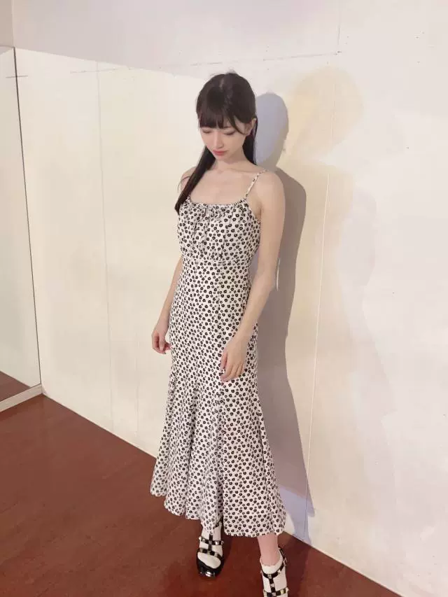 包邮粉色甜心日本直送crayme 7月中印花鱼尾收腰修身吊带连衣裙-Taobao
