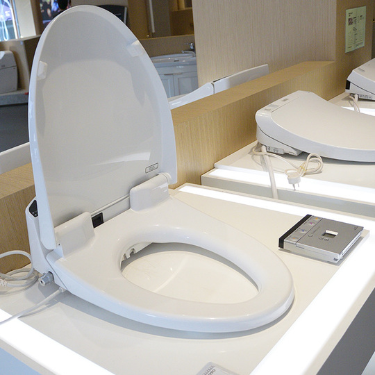 ウォシュレット付き トイレ ZR・ZX:すっきりデザイン動画 | 商品