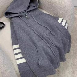 Casual Style Hooded Sweater for Women, New Spring and Autumn Style, High-End Fashion, Trendy Knitted Cardigan with Zipper