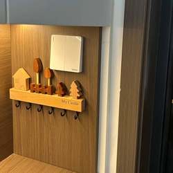 Key Storage Entryway Ornament Wall-Mounted Punch-Free Storage Rack Beech Wood Hook Mid-Century Style Doorway Wall Decoration