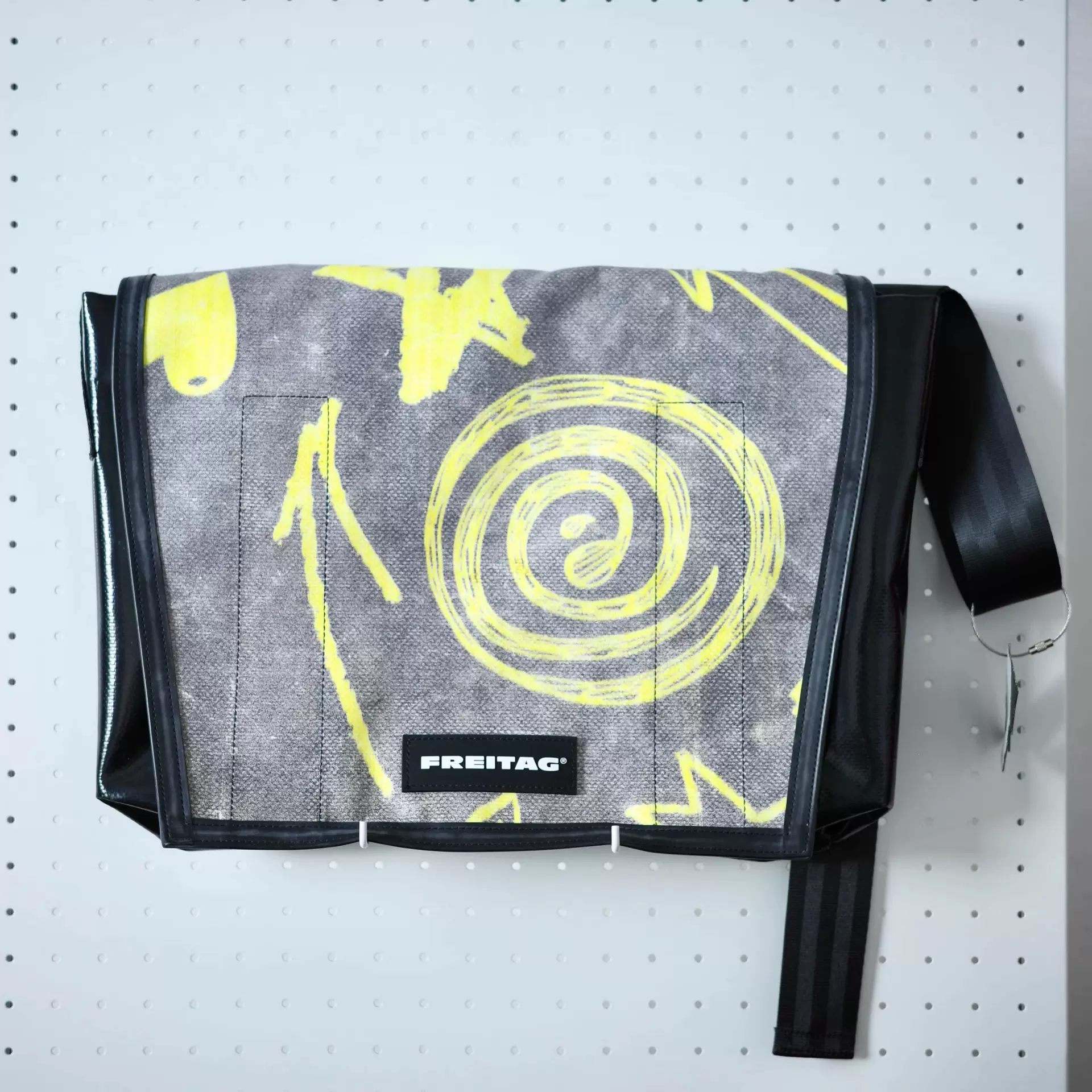 停产绝版Freitag F12 DRAGNET 邮差包，骑行包，斜挎包，瑞士环保