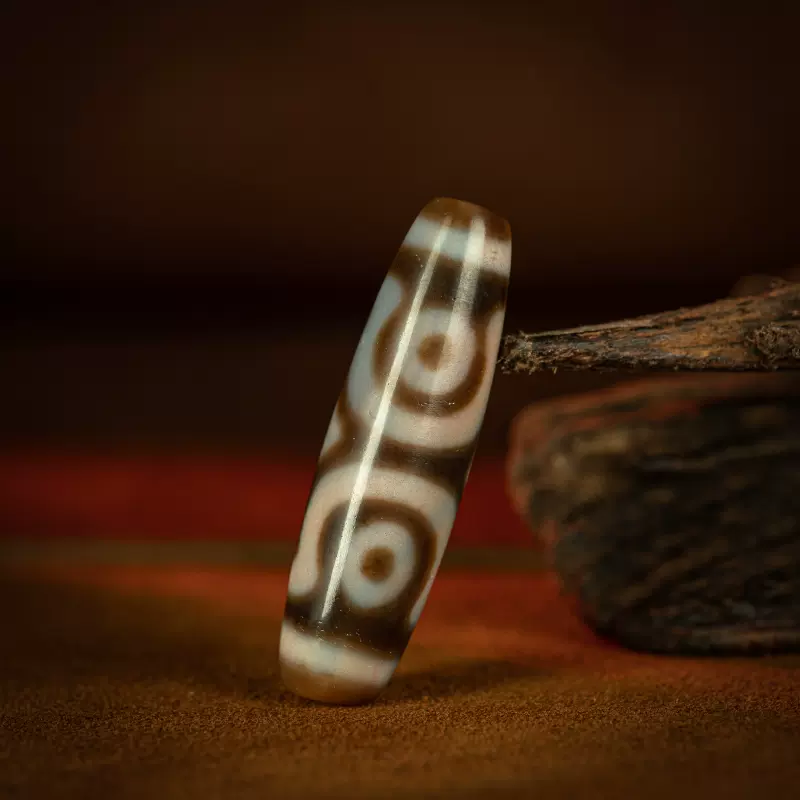 西藏老天珠千年绝美朱砂嫩色宝盖三眼图腾天