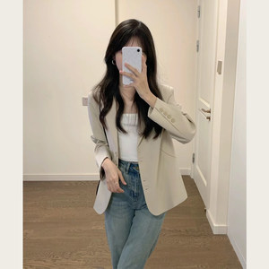 Shallow khaki leisure suit jacket female spring and autumn clothes new small short temperament high -level high -level high -level versatile Western uniform
