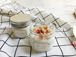 Transparent glass bottle with lid sealed jar for honey storage