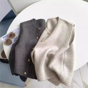 
2025 Autumn and Winter Dynamic Brother Cashmere Knitted Vest Women's Small Fragrance Style Layered Sweater Vest Round Neck Waistcoat