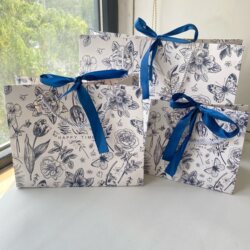 High-End French Gift Bag, Colorful Paper Bag, Cardboard Shell, Holiday Gift Handbag, Clothing Bag, Large, Medium and Small