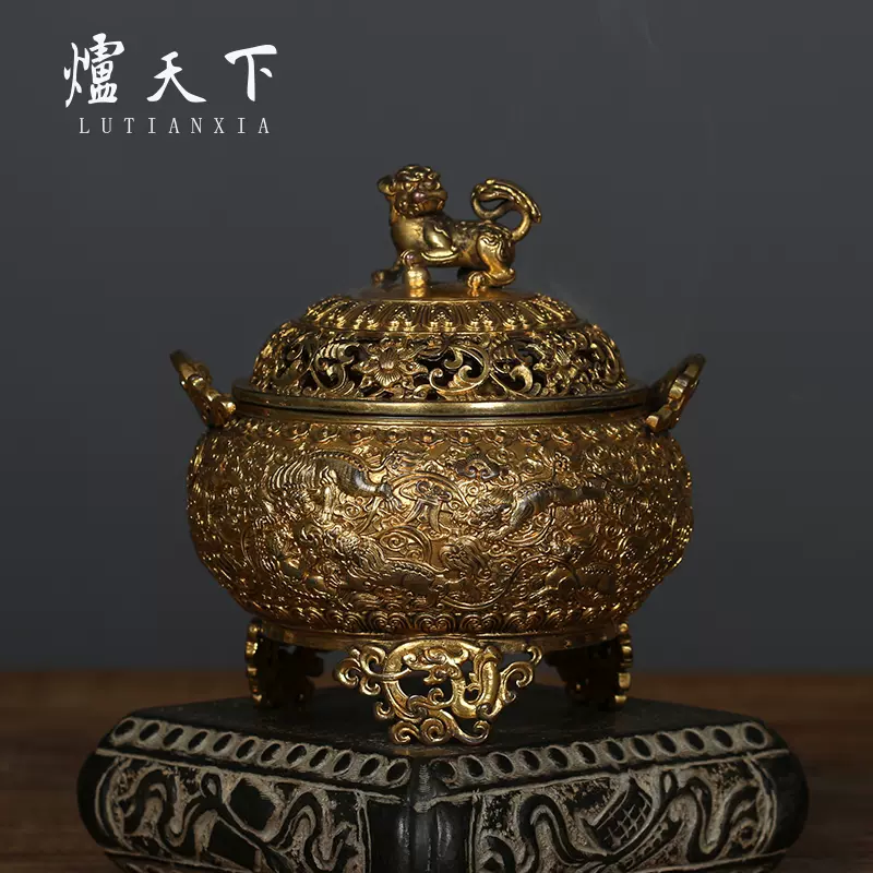 炉天下铜香鎏金三足狮耳熏炉艺术摆件仿古宣德